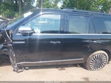 Lincoln Navigator Black Label 5LMJJ2TT8JEL06976 снимка