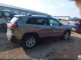 Jeep Cherokee Latitude 4X4 1C4PJMCSXHW622503 снимка