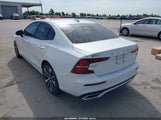 Volvo S60 B5 Momentum 7JRL12TZXNG160855 fotografie