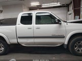TOYOTA TUNDRA SR5 V8 5TBBT44133S431808 photo