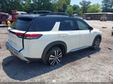Nissan Pathfinder Platinum 4Wd 5N1DR3DJ6RC246358 fotografie