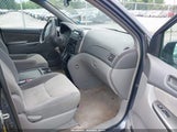 TOYOTA SIENNA LE 5TDKK4CC2AS331788 снимка