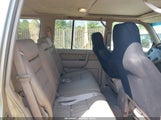 Isuzu Trooper Limited/Ls/S JACDJ58X527J09916 снимка
