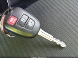 TOYOTA RAV4 LE JTMZFREVXHJ715811 снимка