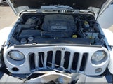 JEEP WRANGLER JK UNLIMITED SAHARA 4X4 1C4BJWEG4JL937254 снимка