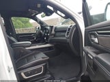 Ram  Laramie 4X4 5'7 Box 1C6SRFJT9NN403471 снимка