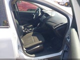 Ford Focus Se 1FADP3F2XJL250665 снимка