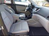 HYUNDAI TUCSON SE KM8J3CA49HU288941 снимка