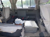 VOLKSWAGEN EUROVAN MV WV2NB470X3H005646 снимка
