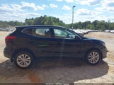 Nissan Rogue Sport S JN1BJ1CRXJW266505 photo