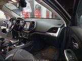 Jeep Cherokee Latitude Plus Fwd 1C4PJLLX5JD524860 photo