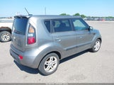 KIA SOUL + KNDJT2A24A7124014 fotografie