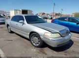 LINCOLN TOWN CAR 1LNHM82W67Y624724 снимка