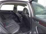 Volkswagen Passat 2.0L Tdi Sel Premium 1VWCV7A31FC086648 photo