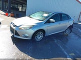 Ford Focus Se 1FAHP3F21CL142035 photo