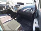 Toyota Prius V Two JTDZN3EU9FJ032759 снимка