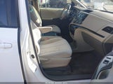 Toyota Sienna Le V6 5TDKK3DC4BS172735 снимка