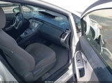 Toyota Prius Two JTDKN3DU0E1801957 снимка