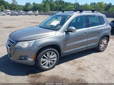 VOLKSWAGEN TIGUAN SE WVGBV75N09W533074 photo
