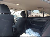 Toyota Corolla Le 5YFBURHE6JP840115 снимка