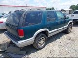 Chevrolet Blazer 1GNDT13W6T2213355 снимка