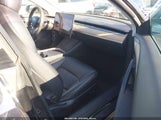 Tesla Model 3 Standard Range Plus Rear-Wheel Drive 5YJ3E1EA9MF077673 снимка