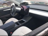 Tesla Model 3 Long Range Dual Motor All-Wheel Drive 5YJ3E1EB9NF239084 fotografie