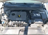 HYUNDAI ELANTRA SE 5NPD74LF2HH202793 снимка