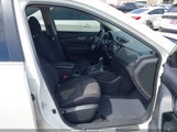 Nissan Rogue Sv 5N1AT2MV7JC721618 photo