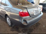 TOYOTA CAMRY LE 4T1BE32K45U993752 снимка