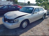 LINCOLN TOWN CAR CARTIER 1LNHM83W81Y727794 photo