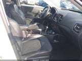 Jeep Compass Altitude 4X4 3C4NJDBB2KT776516 снимка