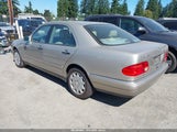 MERCEDES-BENZ E 320 WDBJF65F3WA695126 снимка