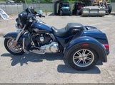 HARLEY-DAVIDSON FLHTCUTG TRI GLIDE ULTRA CLASSIC 1HD1MAM13CB855462 снимка