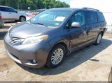 Toyota Sienna Xle V6 8 Passenger 5TDYK3DCXCS277727 fotografie