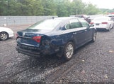 Volkswagen Passat 2.0T Se 1VWBA7A38JC047295 fotografie