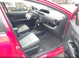 Toyota Prius C Three JTDKDTB39F1094193 снимка