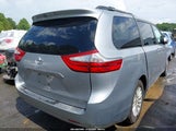 TOYOTA SIENNA XLE 8 PASSENGER 5TDYK3DC6FS568763 fotografie