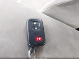 Toyota Prius Two JTDKN3DU4D5587384 снимка