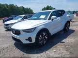 VOLVO XC40 B4 PLUS BRIGHT THEME YV4K92HN0P2910317 снимка