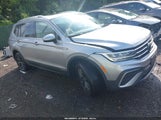 Volkswagen Tiguan 2.0T Se/2.0T Wolfsburg Edition 3VVMB7AX7RM062748 fotografie