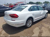 Volkswagen Passat 1.8T S 1VWAT7A39HC006898 снимка
