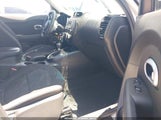 Kia Soul KNDJN2A24E7716254 fotografie