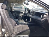 TOYOTA RAV4 XLE JTMWFREV5GJ078182 снимка
