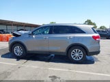 Kia Sorento 3.3L Lx 5XYPGDA5XHG207951 photo
