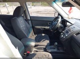KIA SOUL + KNDJT2A21B7219194 снимка