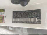 TOYOTA COROLLA SE 5YFBURHE6JP830877 снимка
