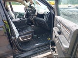 Ram  Laramie 4X4 5'7 Box 1C6SRFJT9KN773525 снимка