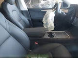 Tesla Model Y Long Range Dual Motor All-Wheel Drive 7SAYGDEE8RA235089 photo