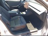 Tesla Model 3 Long Range Dual Motor All-Wheel Drive/Rear-Wheel Drive 5YJ3E1EAXRF757802 fotografie